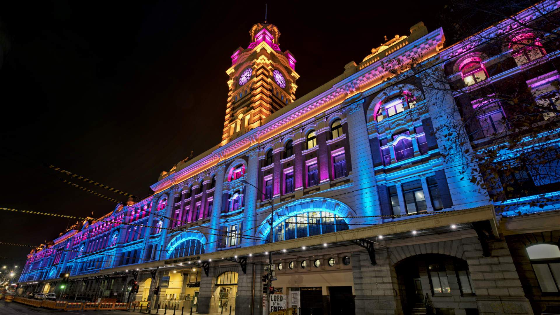 Flinders Street Station Has a Colourful New Light Display ...